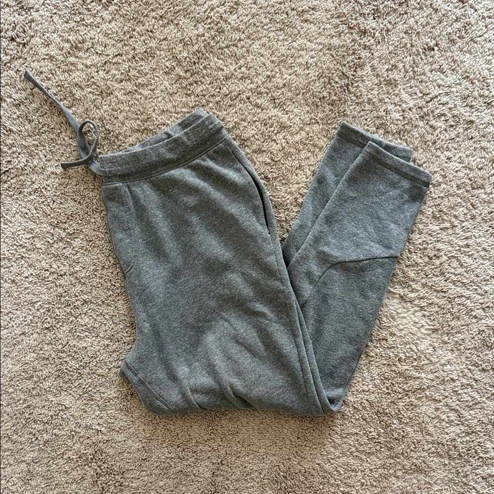 Alo Gray slim legJogger Pants